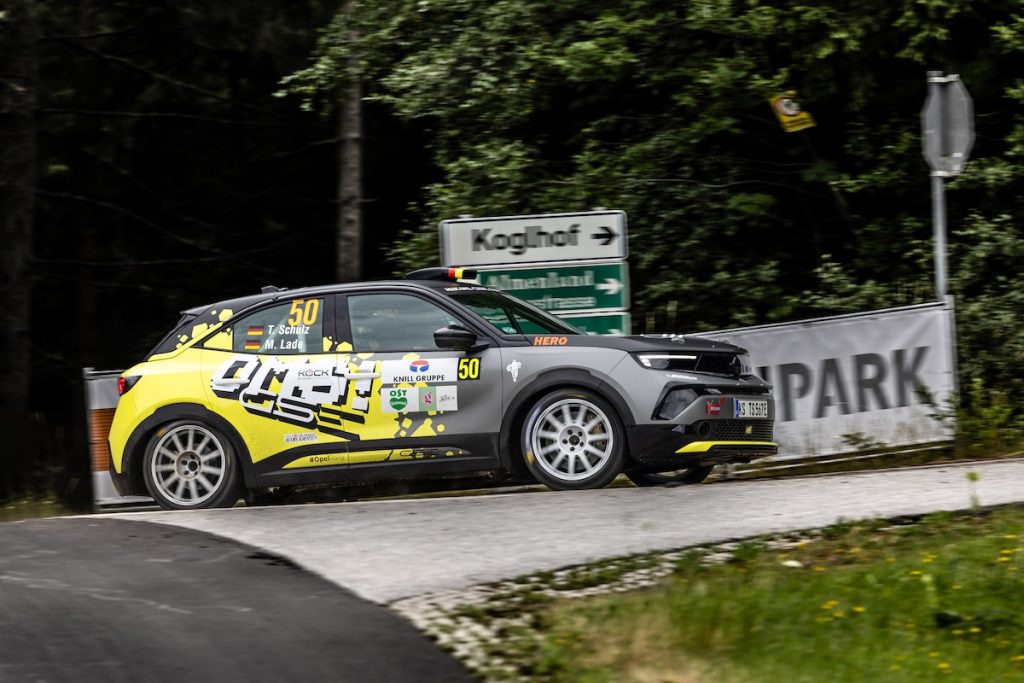 Rally elettrico: Opel Mokka GSE sfida le 4x4 a Weiz | Elettronauti.it