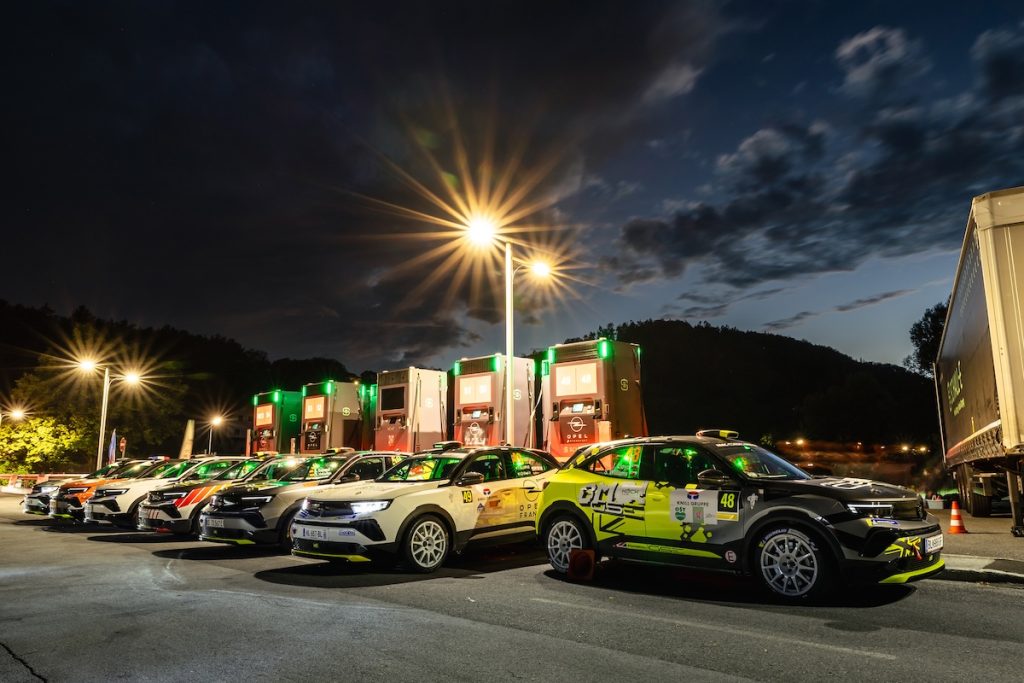 Rally elettrico: Opel Mokka GSE sfida le 4x4 a Weiz | Elettronauti.it