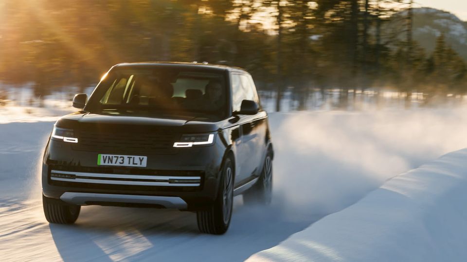 Nuova tecnologia batterie del primo SUV elettrico di Range Rover - ottimi risultati