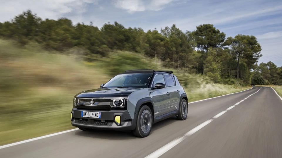 Renault 4 E-Tech Plein Sud: il SUV elettrico cabrio