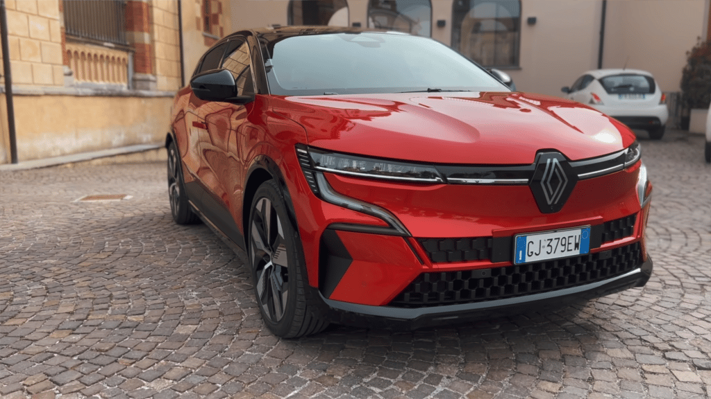 Renault Megane e-Tech Anteriore | Elettronauti.it