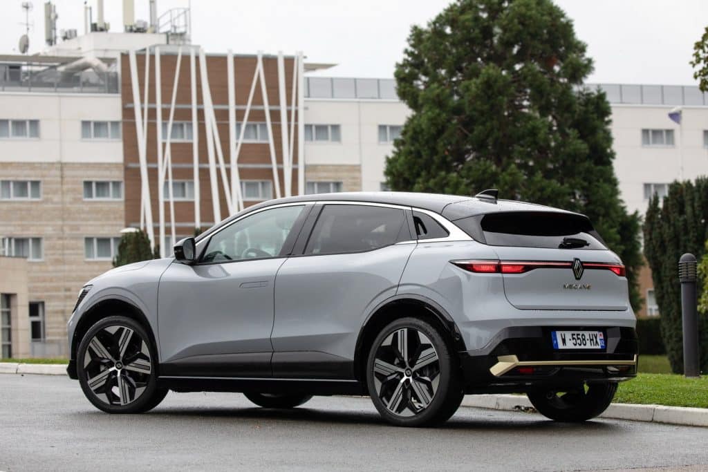 Renault Megane e-Tech Laterale | Elettronauti.it