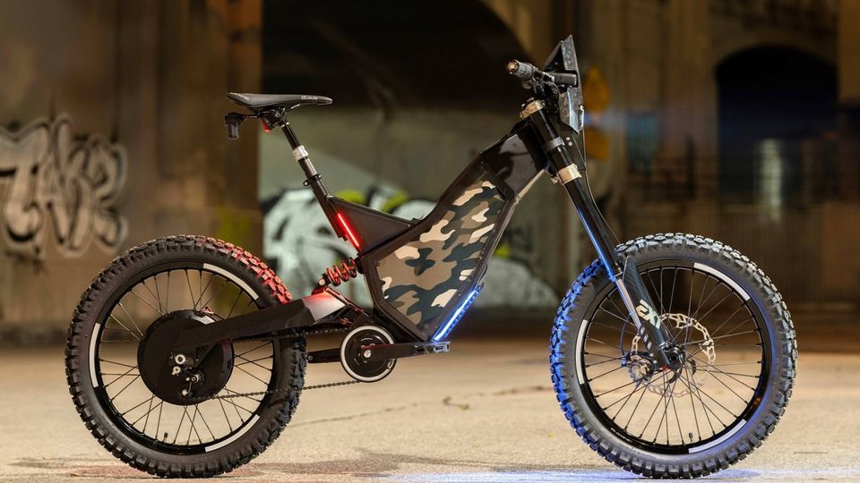 La e-bike progettata per l'esercito e veloce come una moto