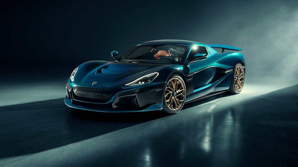 Rimac Nevera distrugge Bugatti e Koenigsegg