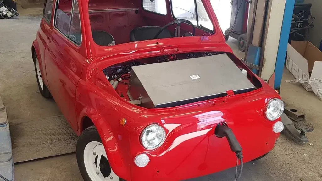 Rispondiamo agli Elettronauti | Costantino vorrebbe convertire una 500 d'epoca in elettrica | Elettronauti.it