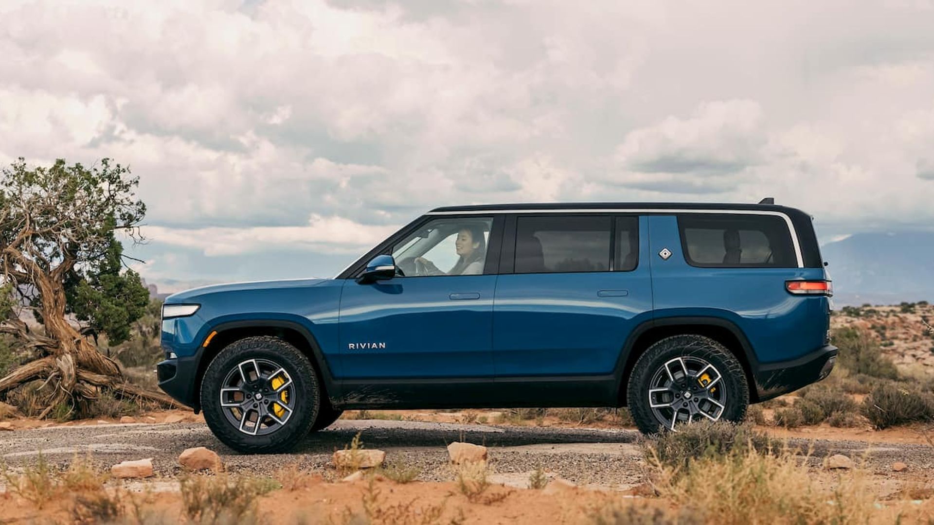 Ecco come Rivian utilizza il software per superare i rivali dei veicoli elettrici