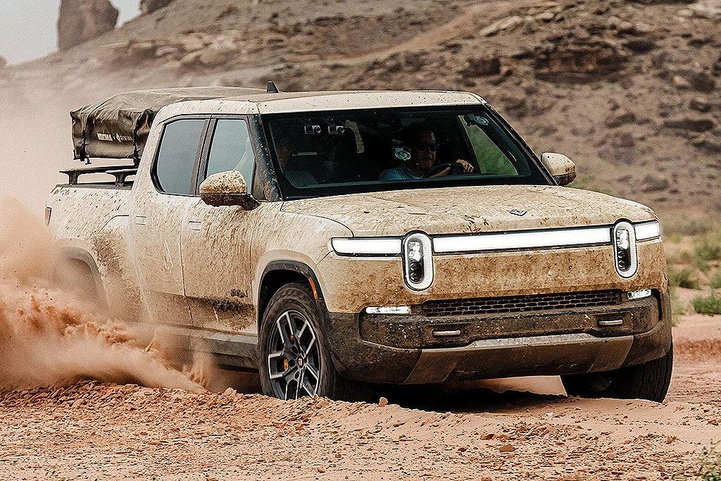Tesla Cybertruck affronta un Rivian R1T e un Hummer EV in un'epica gara di accelerazione | Elettronauti.it