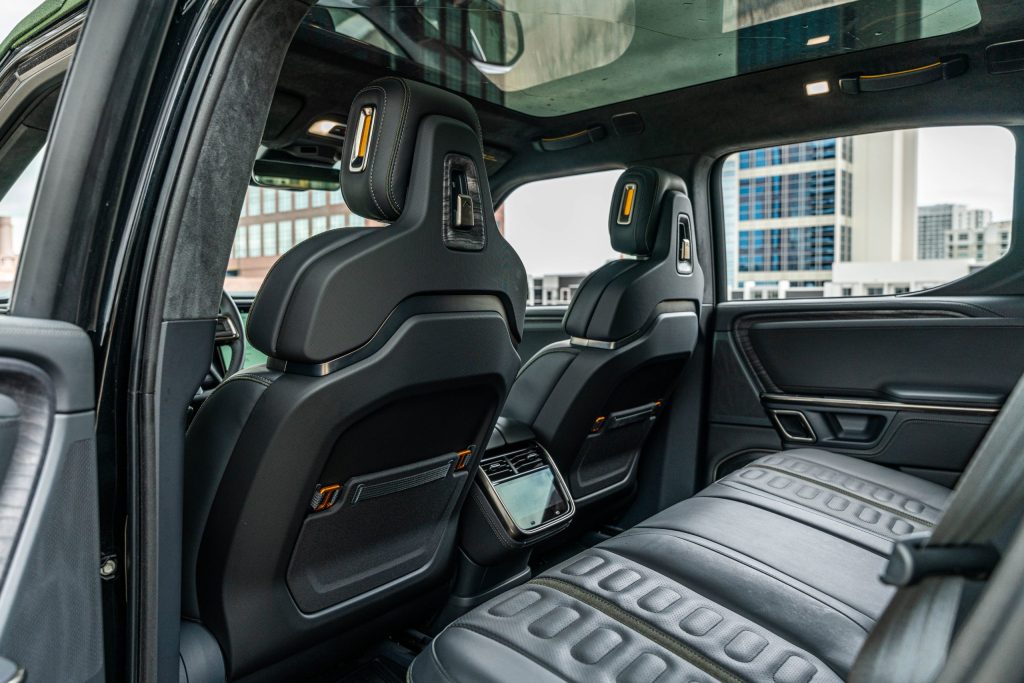 Rivian R1T trasformata in una bestia off-road da 850 CV pronta per l'Apocalisse | Elettronauti.it