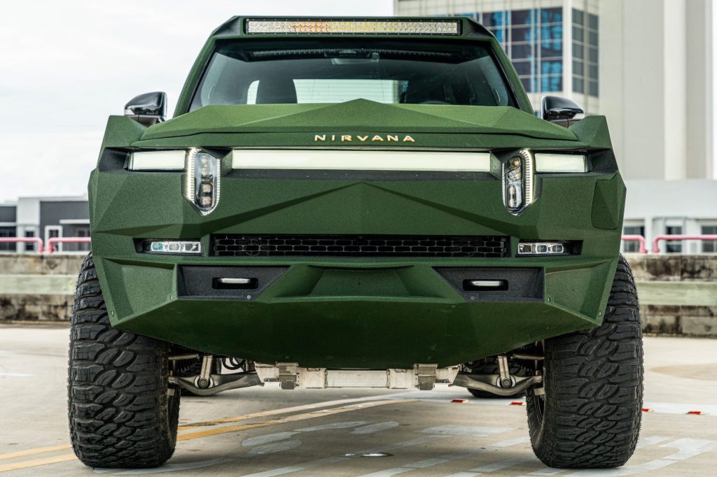 Rivian R1T trasformata in una bestia off-road da 850 CV pronta per l'Apocalisse | Elettronauti.it