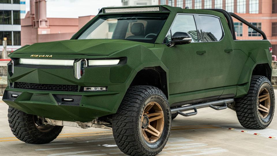 Rivian R1T trasformata in una bestia off-road da 850 CV pronta per l'Apocalisse