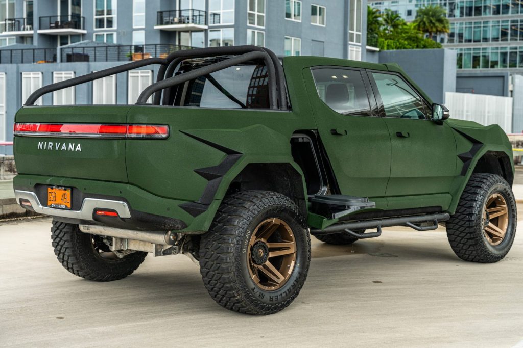 Rivian R1T trasformata in una bestia off-road da 850 CV pronta per l'Apocalisse | Elettronauti.it