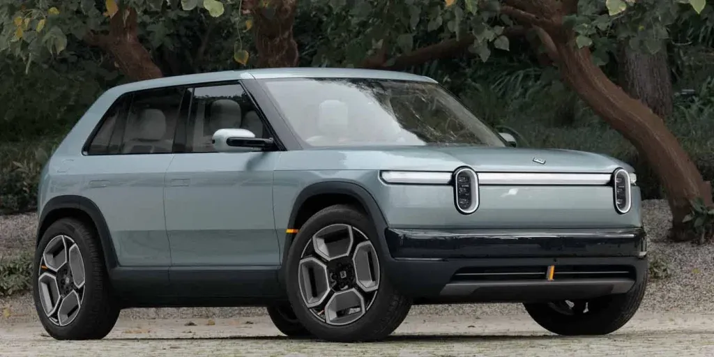 Rivian ci sorprende ancora con un nuovo modello EV chiamato R3, più piccolo e più conveniente dell'R2 | Elettronauti.it