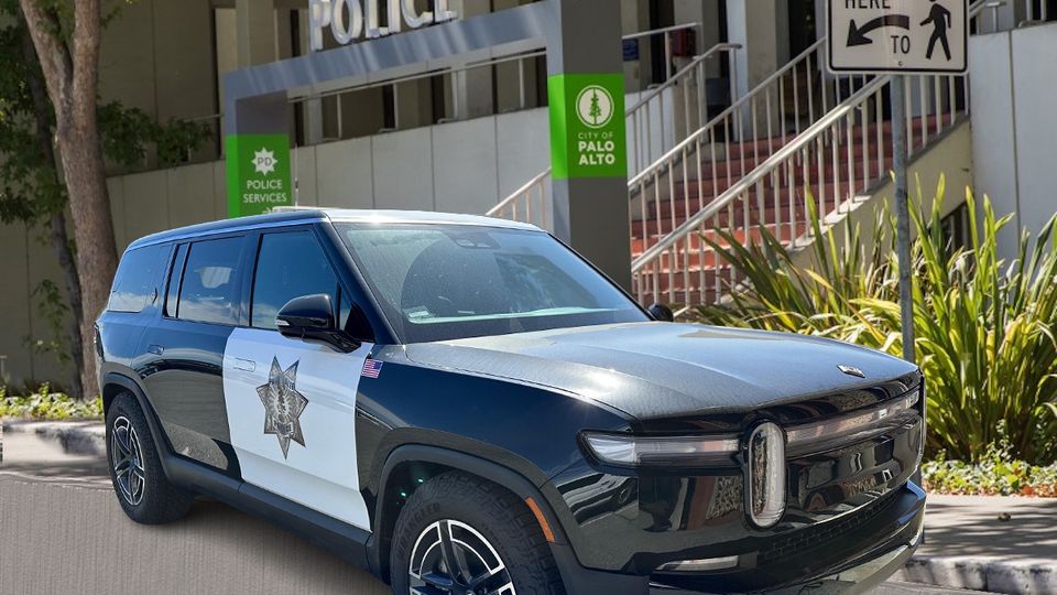 Primo SUV R1S Rivian per le pattuglie di Polizia Californiane