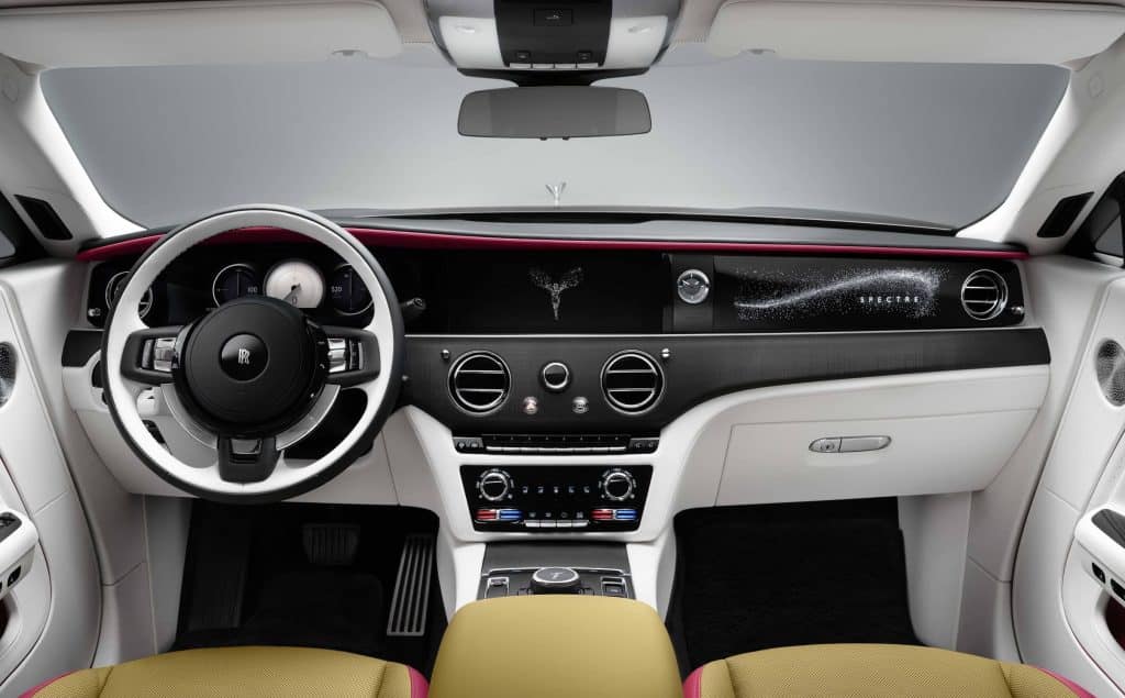 Il CEO di Rolls-Royce paragona Spectre EV al primo iPhone Apple. | Elettronauti.it