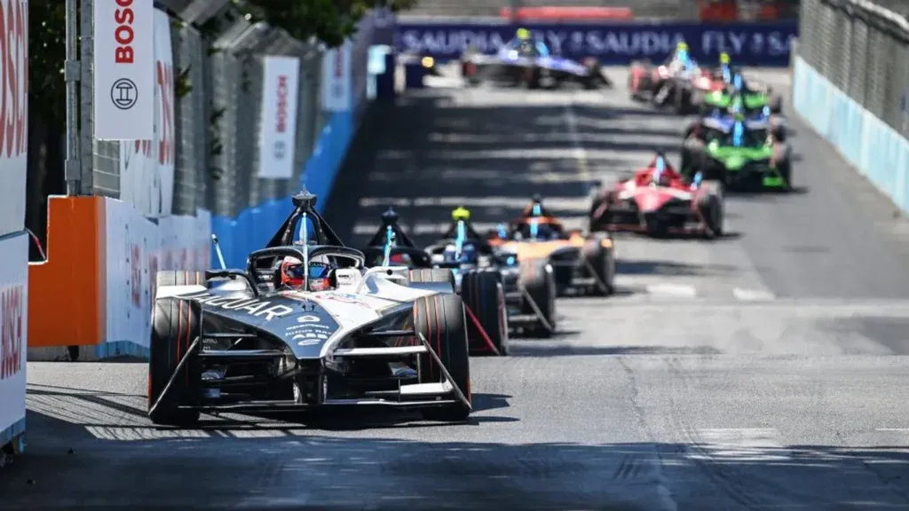 La Formula E ritarda di nuovo il debutto della ricarica a metà gara da 600kW | Elettronauti.it