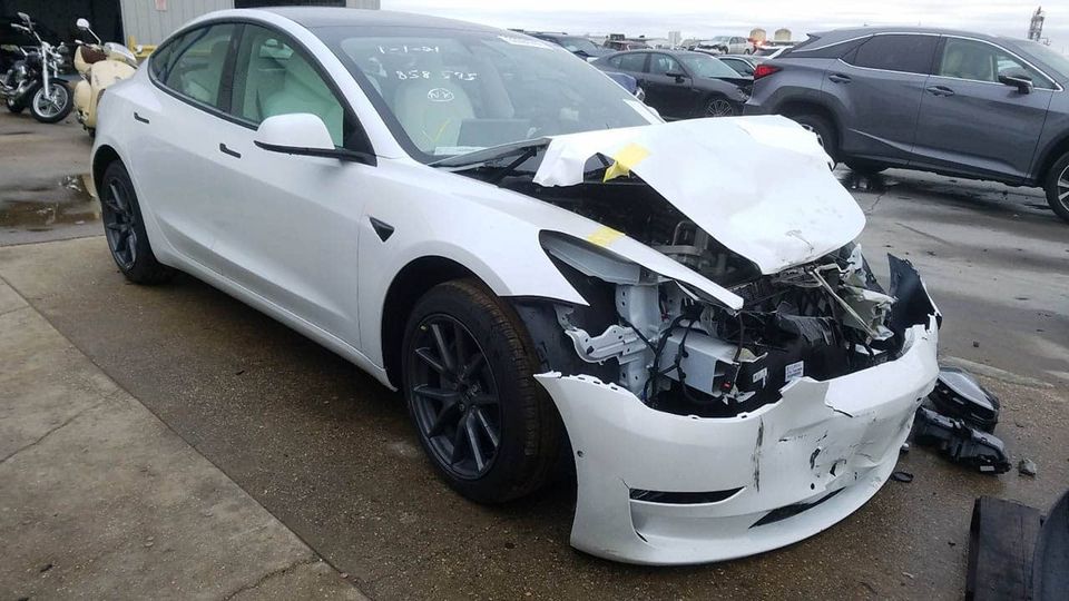 Scandalo Tesla: nascosti difetti gravi, aperte le indagini - Parte II: la difesa di Tesla