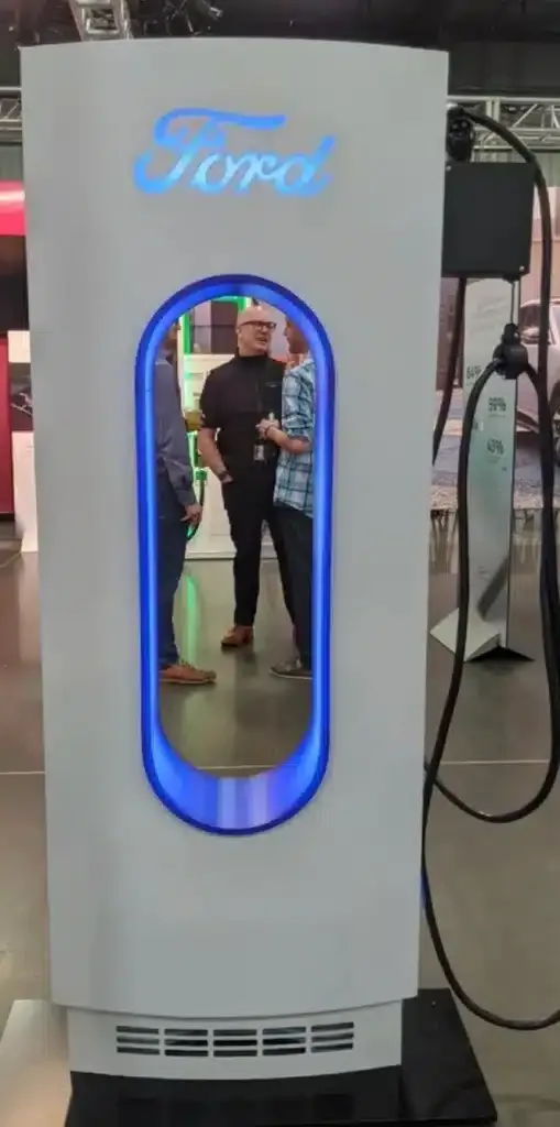 blueoval charge network | Elettronauti.it