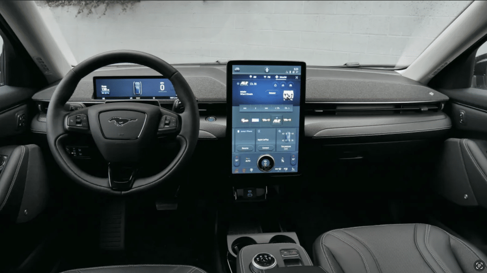 Ford salva la radio AM, tutti i proprietari di veicoli elettrici esistenti e futuri avranno accesso