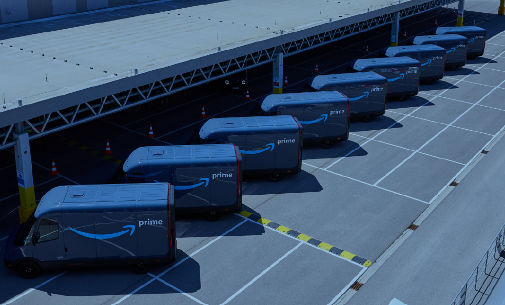Amazon ha ordinato ben 100mila Electric Delivery Van a Rivian | Elettronauti.it
