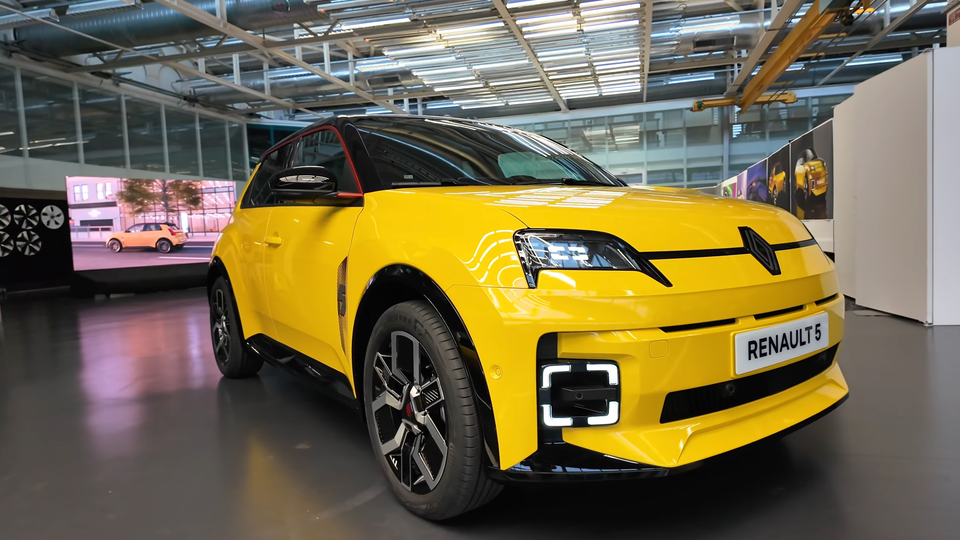 Nuova Renault 5 EV - Anteprima video e caratteristiche