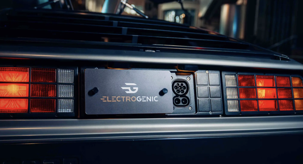 La DeLorean DMC-12 ritorna al futuro con un kit di conversione BEV. | Elettronauti.it