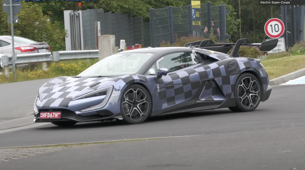 Avvistata al Nurburgring l'auto sportiva elettrica da 1.200 CV di BYD | Elettronauti.it