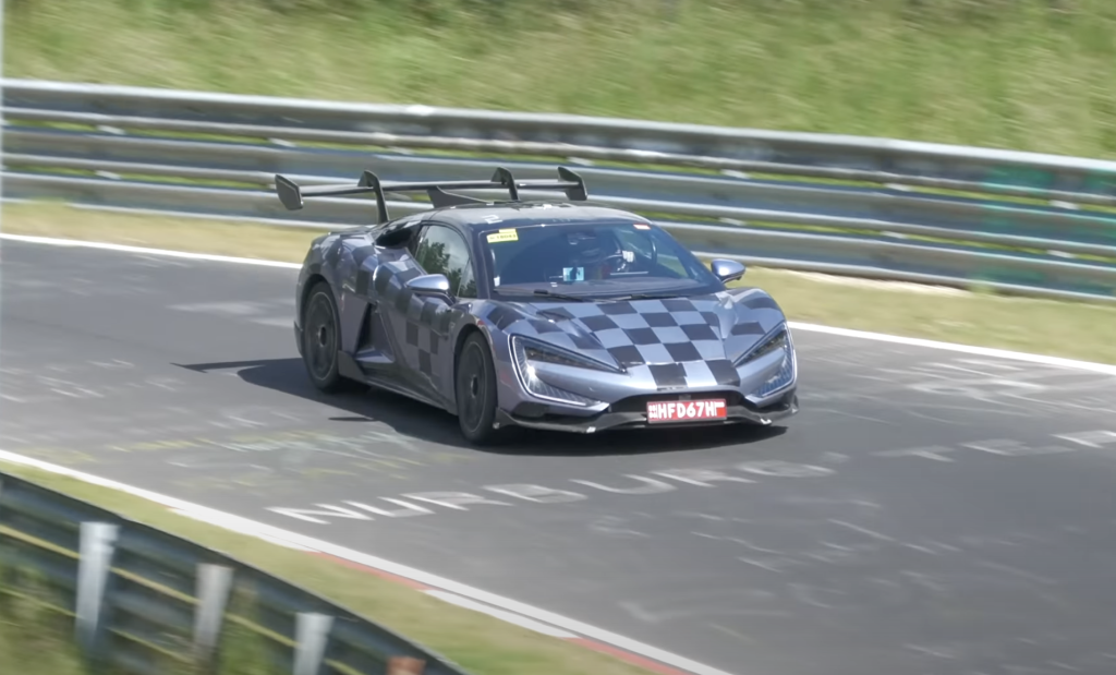 Avvistata al Nurburgring l'auto sportiva elettrica da 1.200 CV di BYD | Elettronauti.it