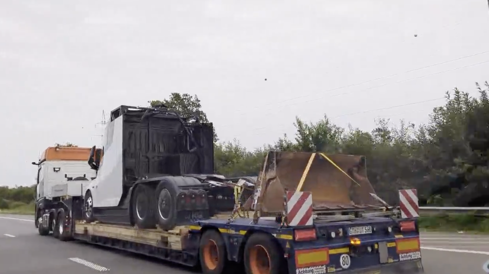 Un Tesla Semi avvistato in Europa. Ecco il perchè! | Elettronauti.it