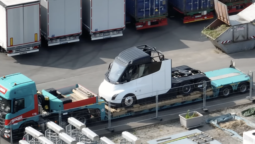 Un Tesla Semi avvistato in Europa. Ecco il perchè! | Elettronauti.it