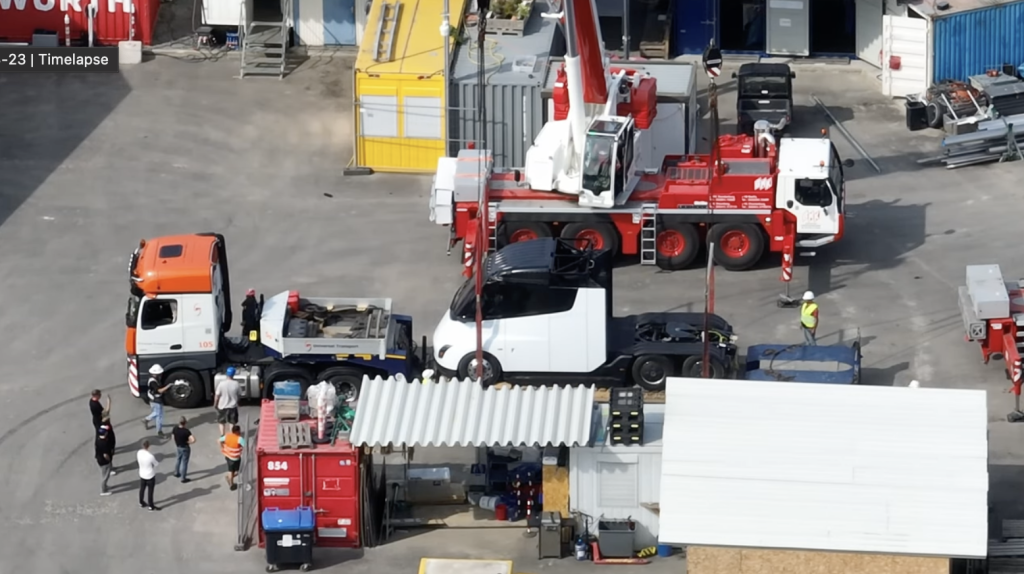 Un Tesla Semi avvistato in Europa. Ecco il perchè! | Elettronauti.it