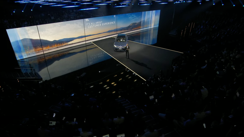 BMW Neue Klasse X: il SUV elettrico che cambia tutto