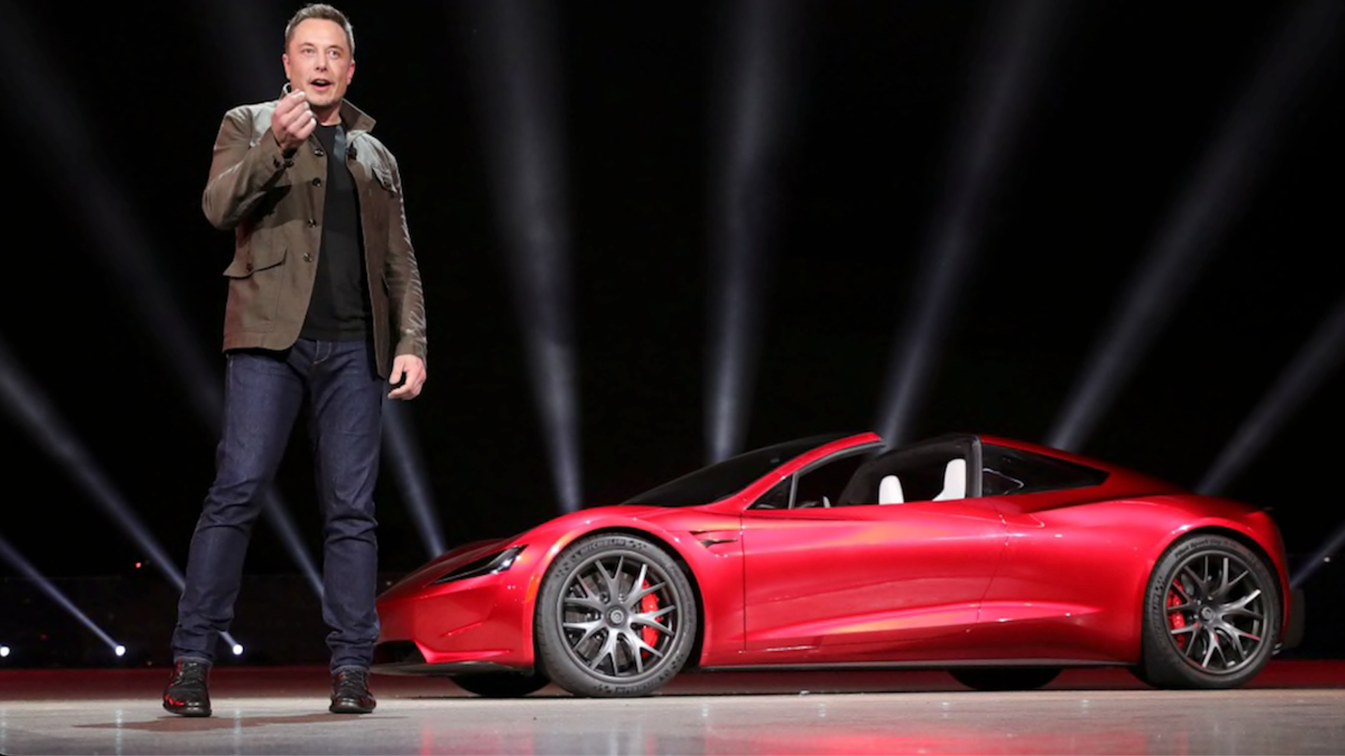 Musk annuncia la Roadster ad aprile tra ritardi e dubbi