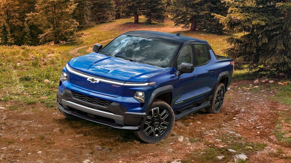 Chevrolet Silverado EV anteriore