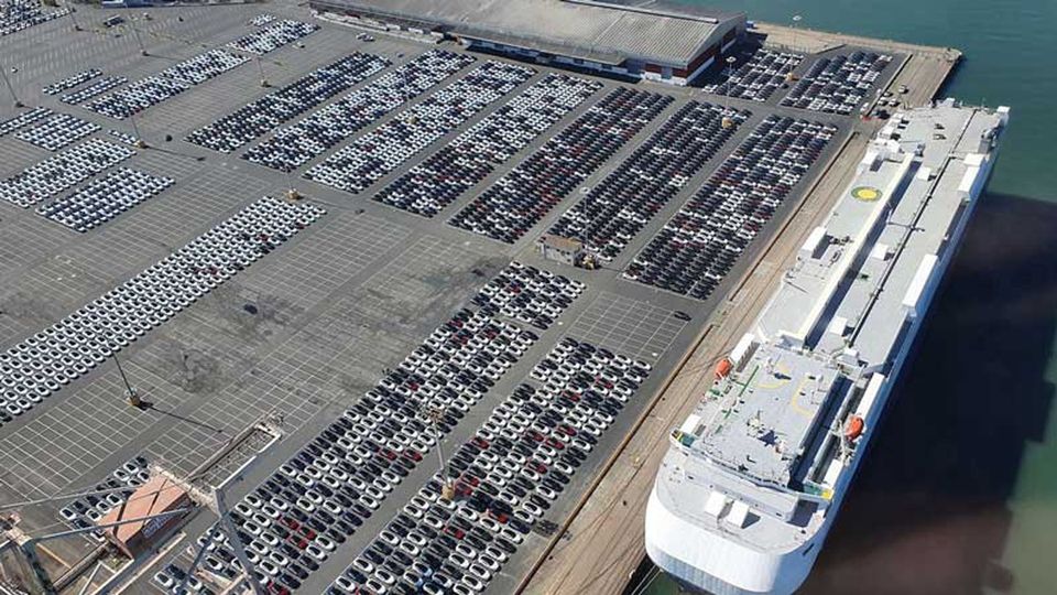 La Cina è pronta a superare il Giappone come il più grande esportatore di auto al mondo grazie ai veicoli elettrici