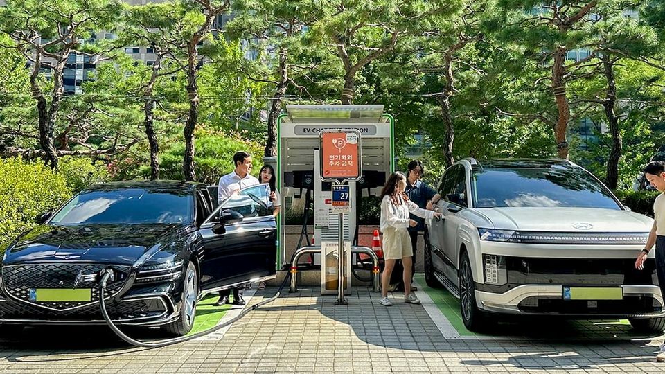 Hyundai accelera sulla ricarica: obiettivo 3 minuti