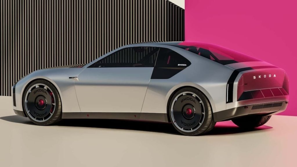 Skoda 110 R elettrico: omaggio coupé alla tradizione | Elettronauti.it