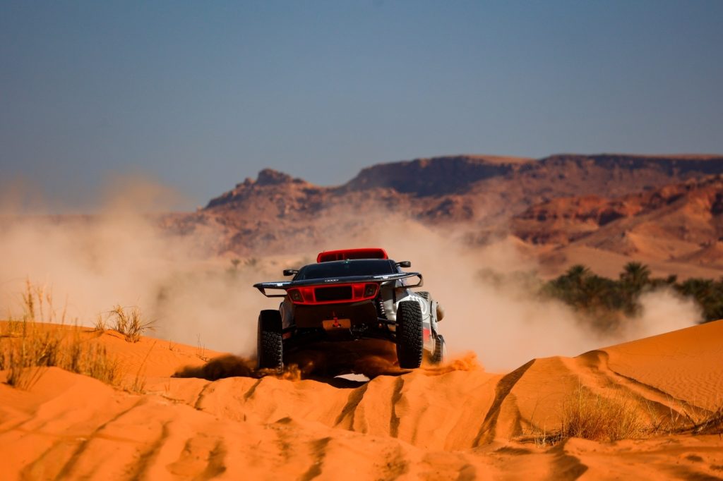Audi condivide gli aggiornamenti alla RS Q e-tron fuoristrada in vista della sua terza uscita nel brutale Rally di Dakar | Elettronauti.it