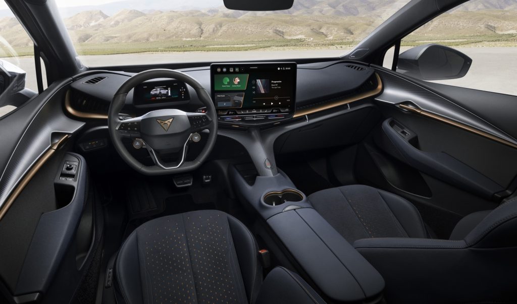 CUPRA Tavascan interni | Elettronauti.it