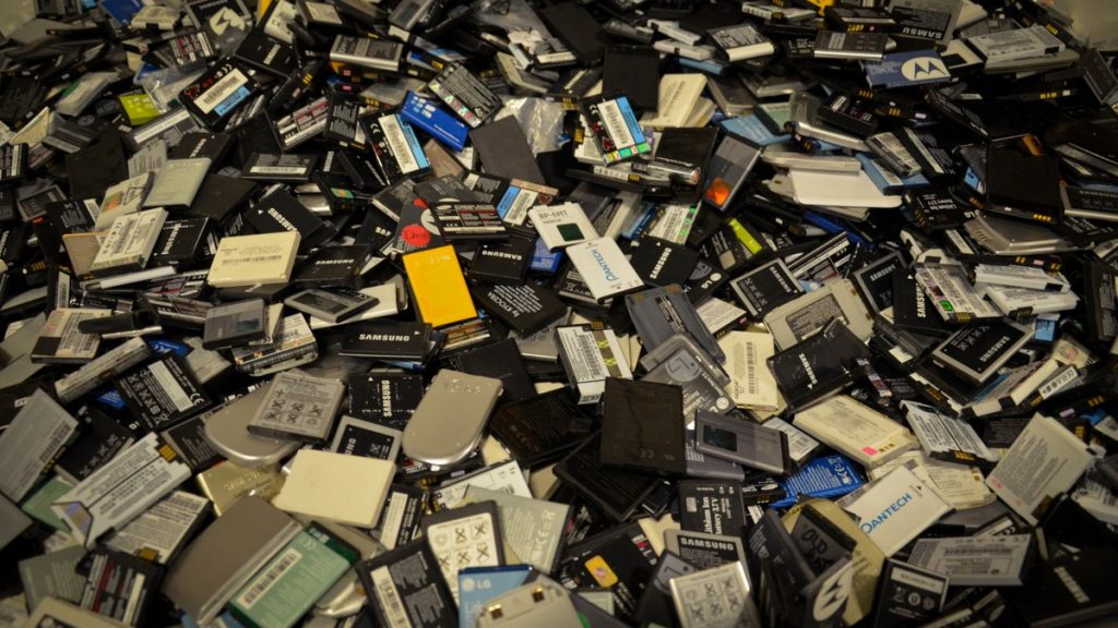 Solo le batterie delle auto elettriche inquinano