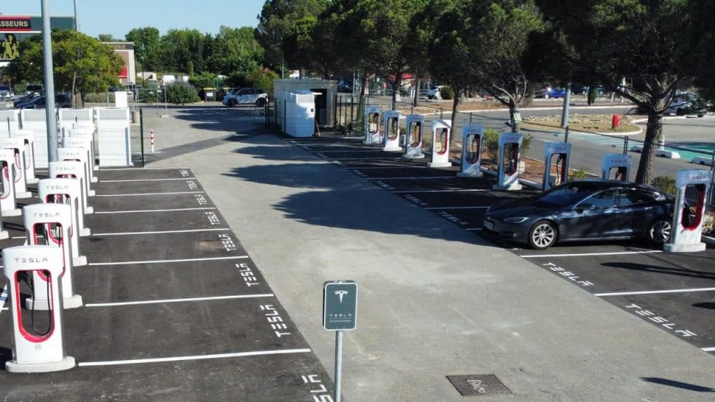Stazione ricarica Supercharger | Elettronauti.it