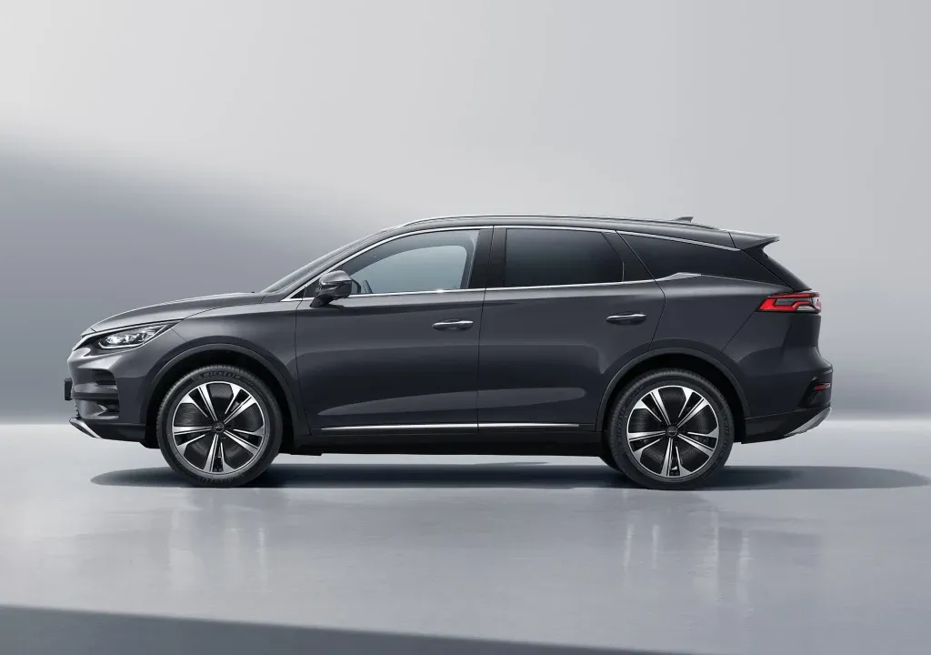 BYD Tang laterale | Elettronauti.it