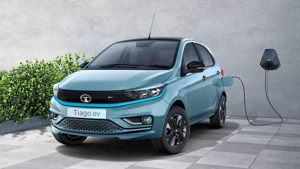 Tata Tiago EV Anteriore