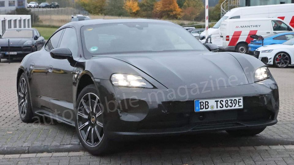 Taycan facelift 2023 Frontale