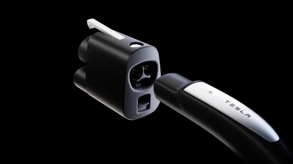 Tesla aumenta la produzione degli adattatori NACS | Elettronauti.it
