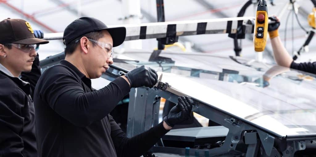 Aggiornamento Cybertruck - Tesla condivide nuove immagini di produzione e altro ancora | Elettronauti.it