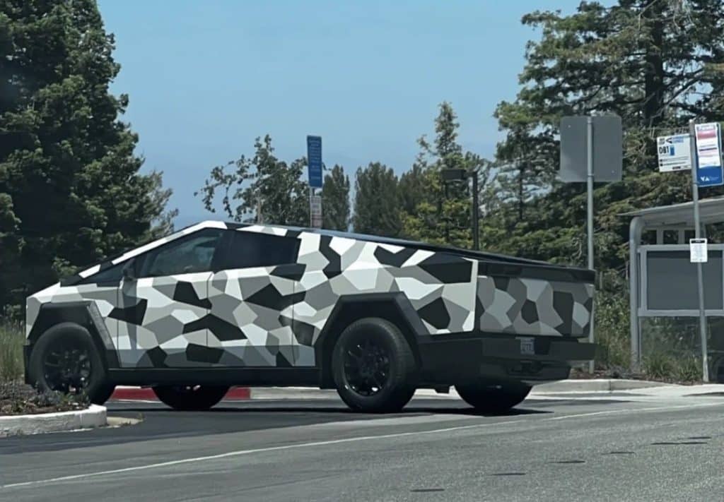 Tesla Cybertruck: avvistamenti in veste Camo | Elettronauti.it