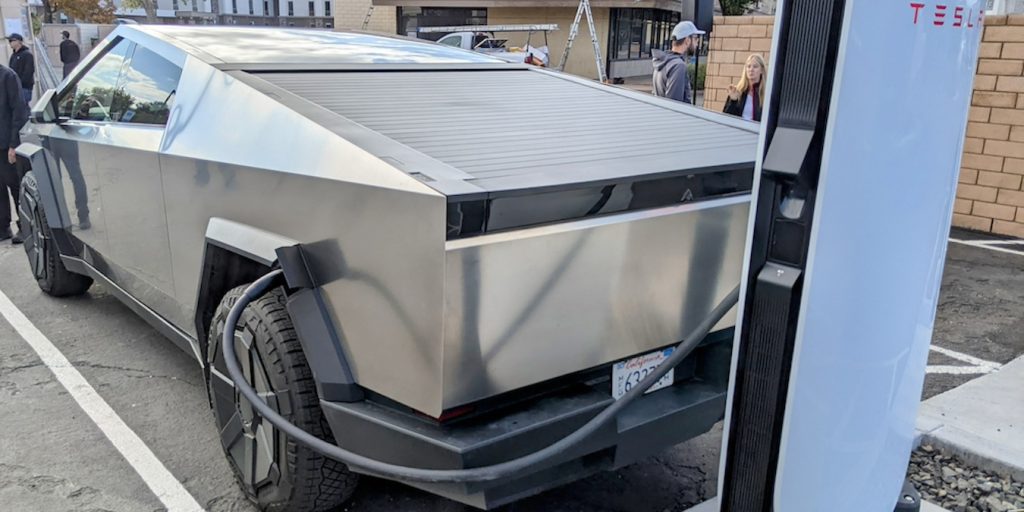 Tesla: Problemi ai Supercharger per il Cybertruck | Elettronauti.it
