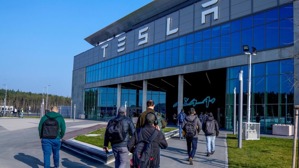 Tesla a Grünheide: tensioni crescenti con i sindacati e il sistema di rappresentanza | Elettronauti.it
