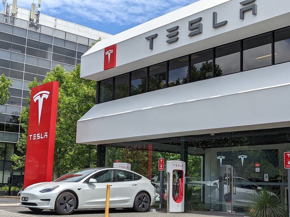 Tesla lancia la Model 3 LR da 634 km di autonomia. | Elettronauti.it