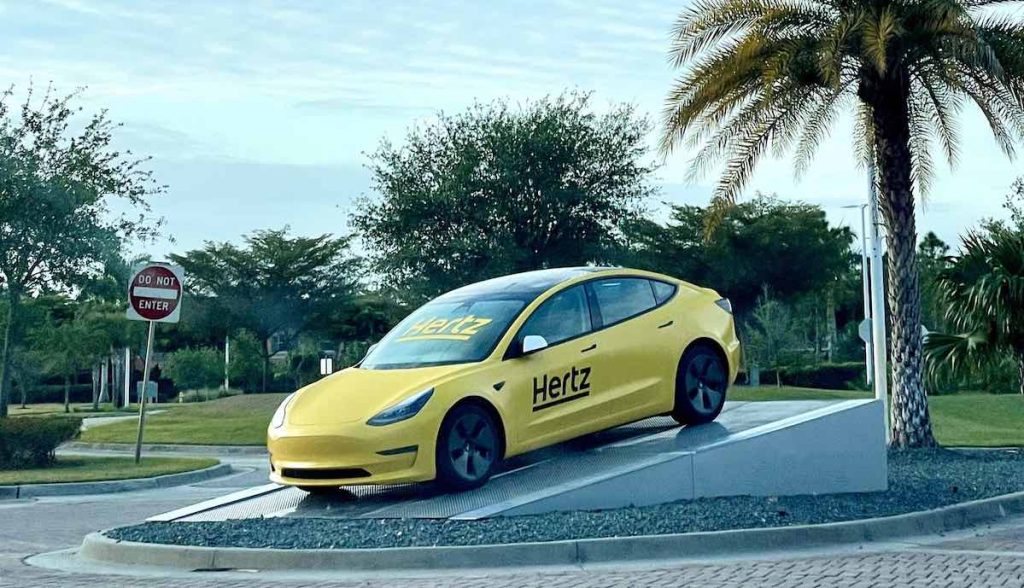 SIXT abbandona Tesla, compra 250.000 auto a noleggio da Stellantis | Elettronauti.it